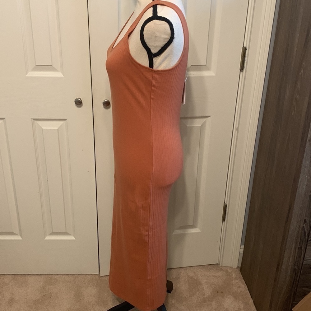 Stitchdrop Women’s Ribbed MIDI Dress - Picture 3 of 9